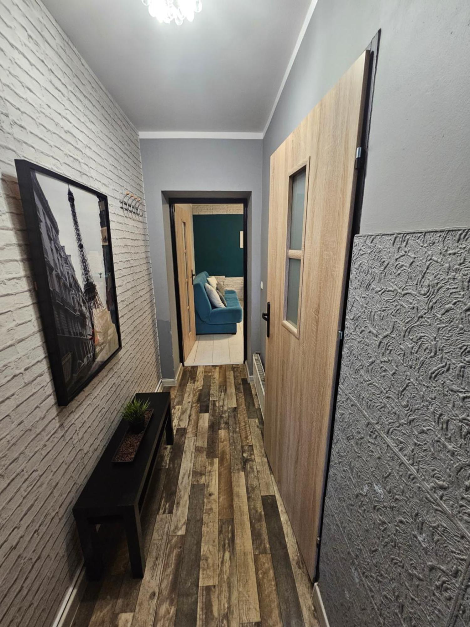 Quiet Basement Apartment Poznan Exterior foto